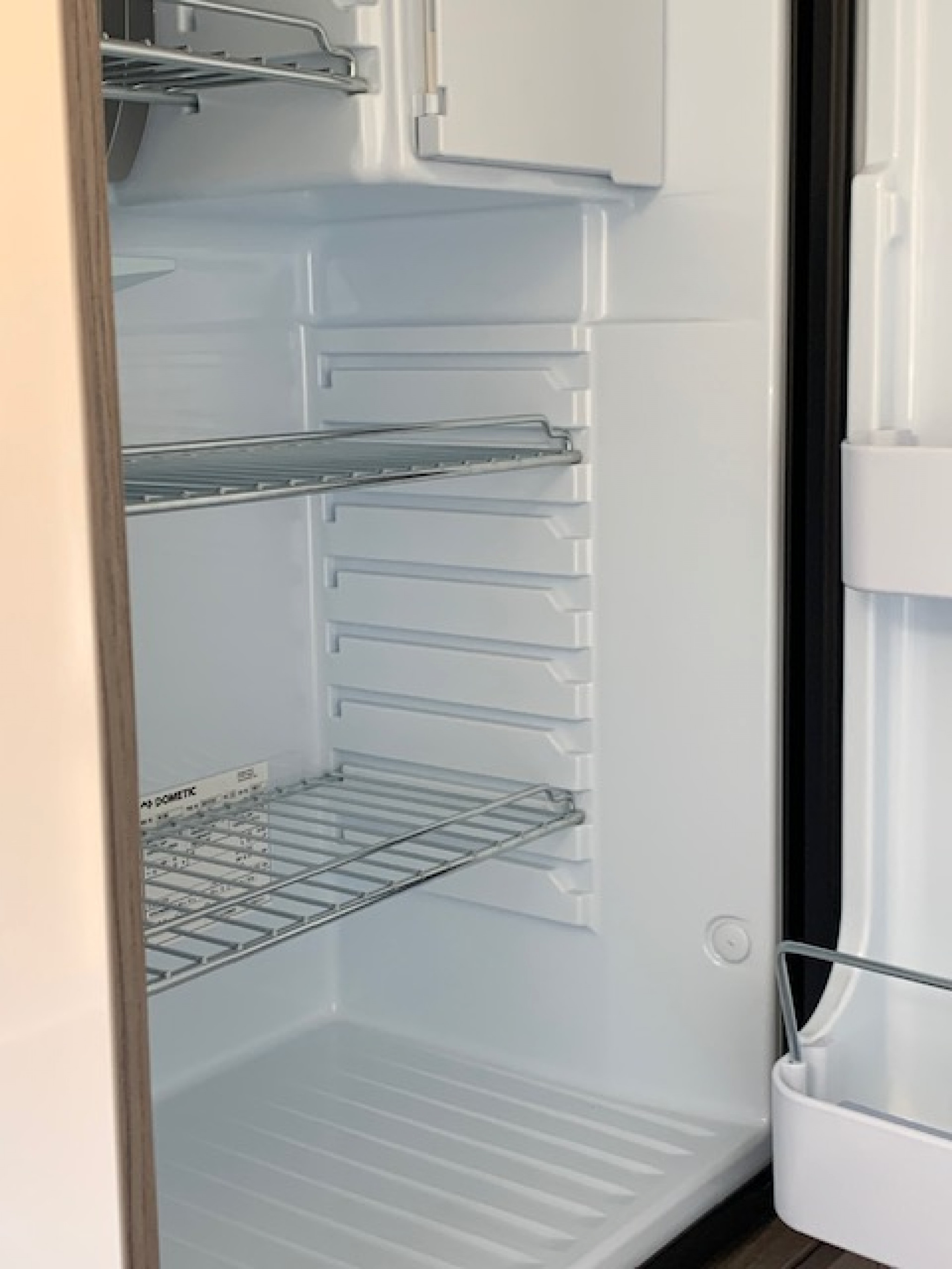 37155-05-2048.jpg