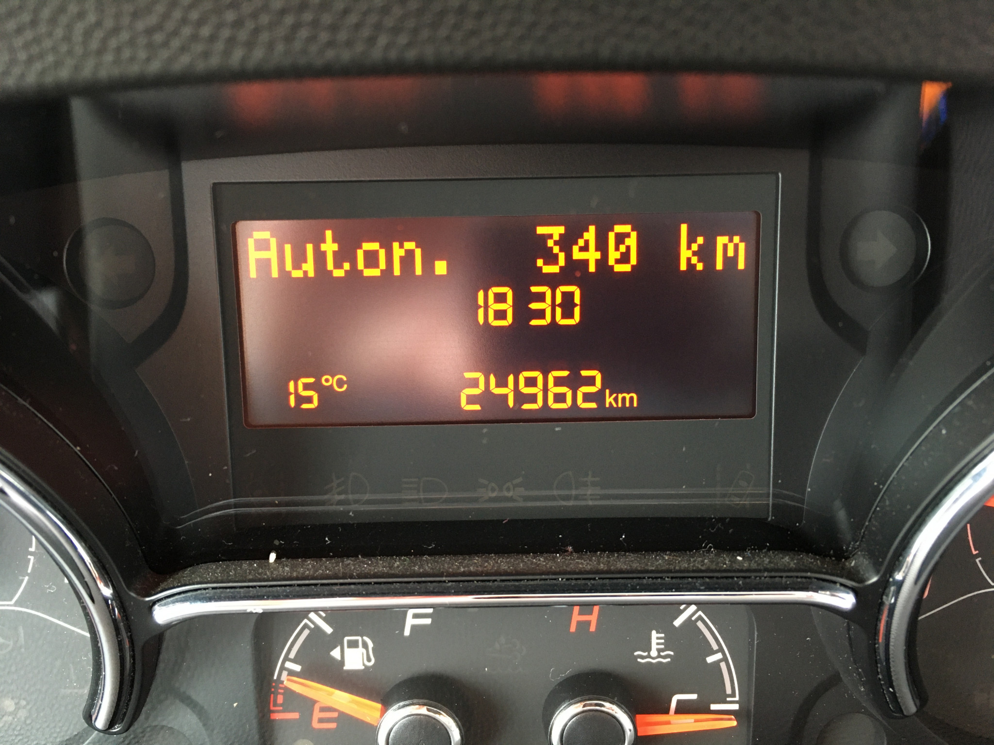 39831-16-2048.jpg