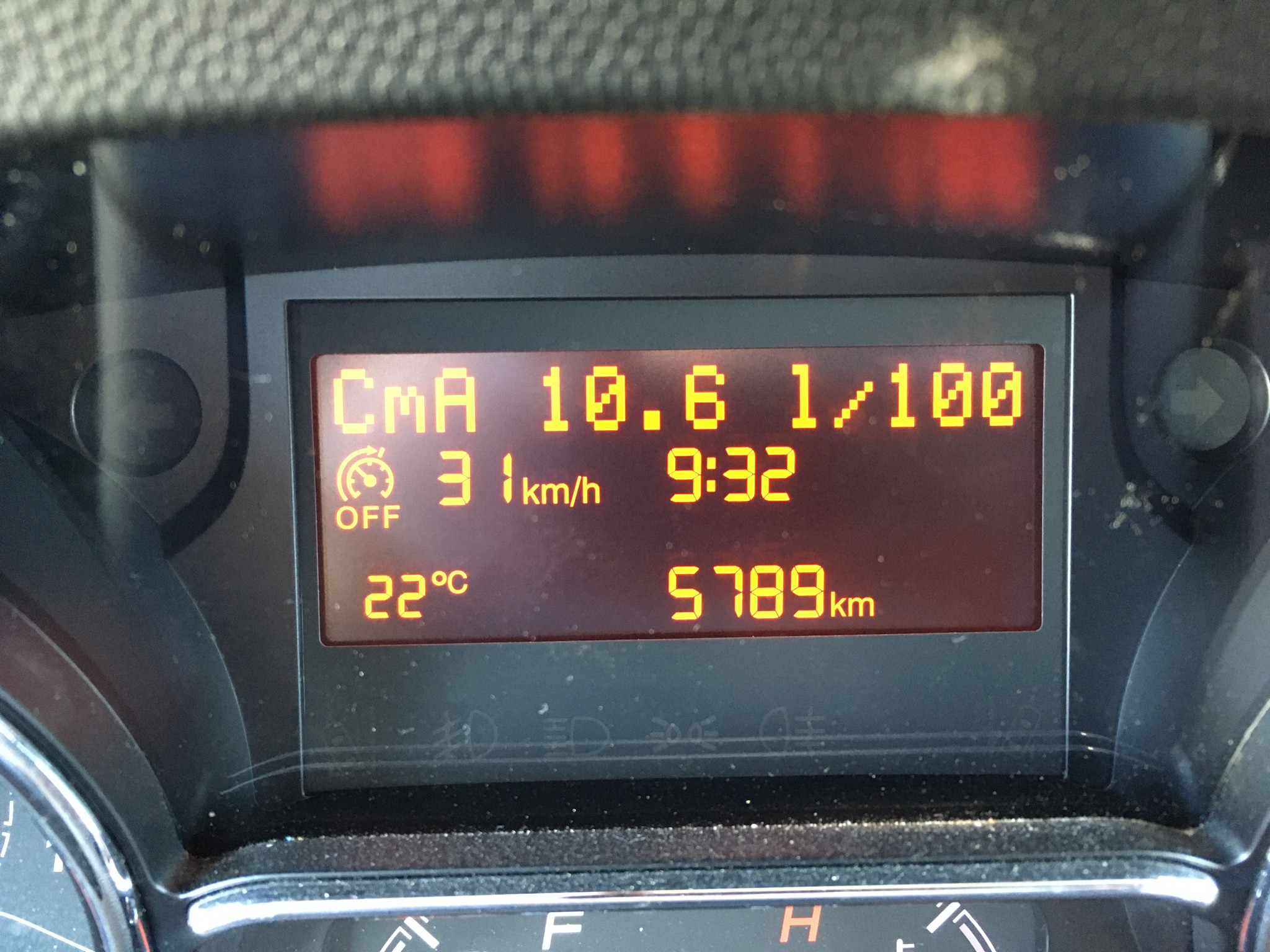 40328-14-2048.jpg