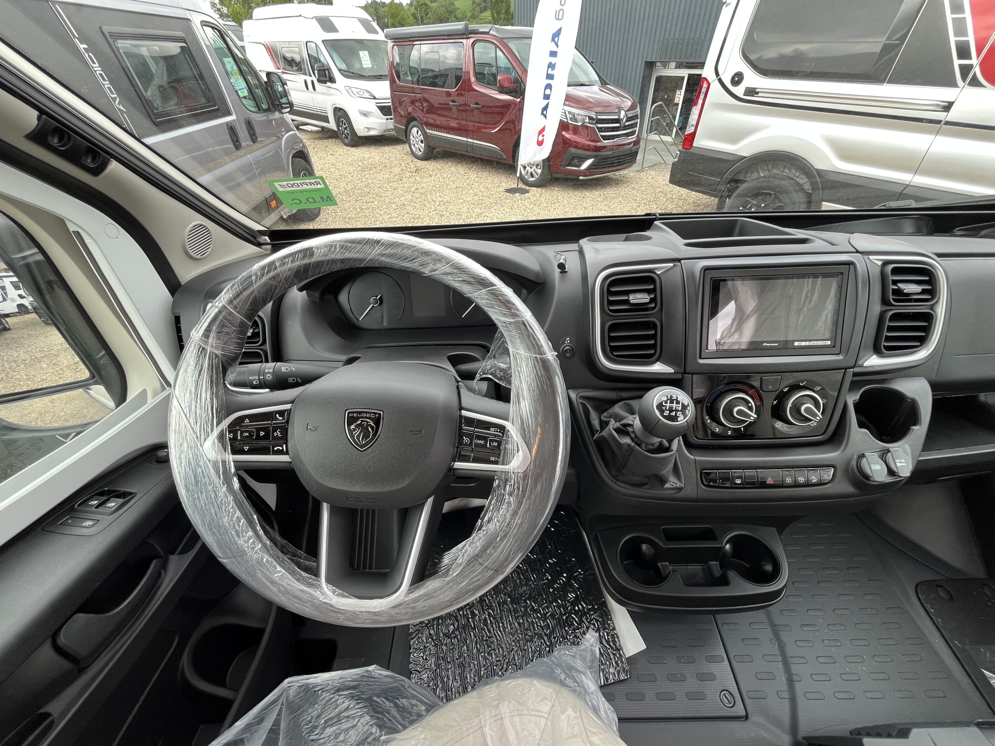 43699-10-2048.jpg